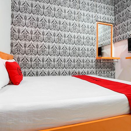Reddoorz Near Hartono Mall Kejayan Екстер'єр фото