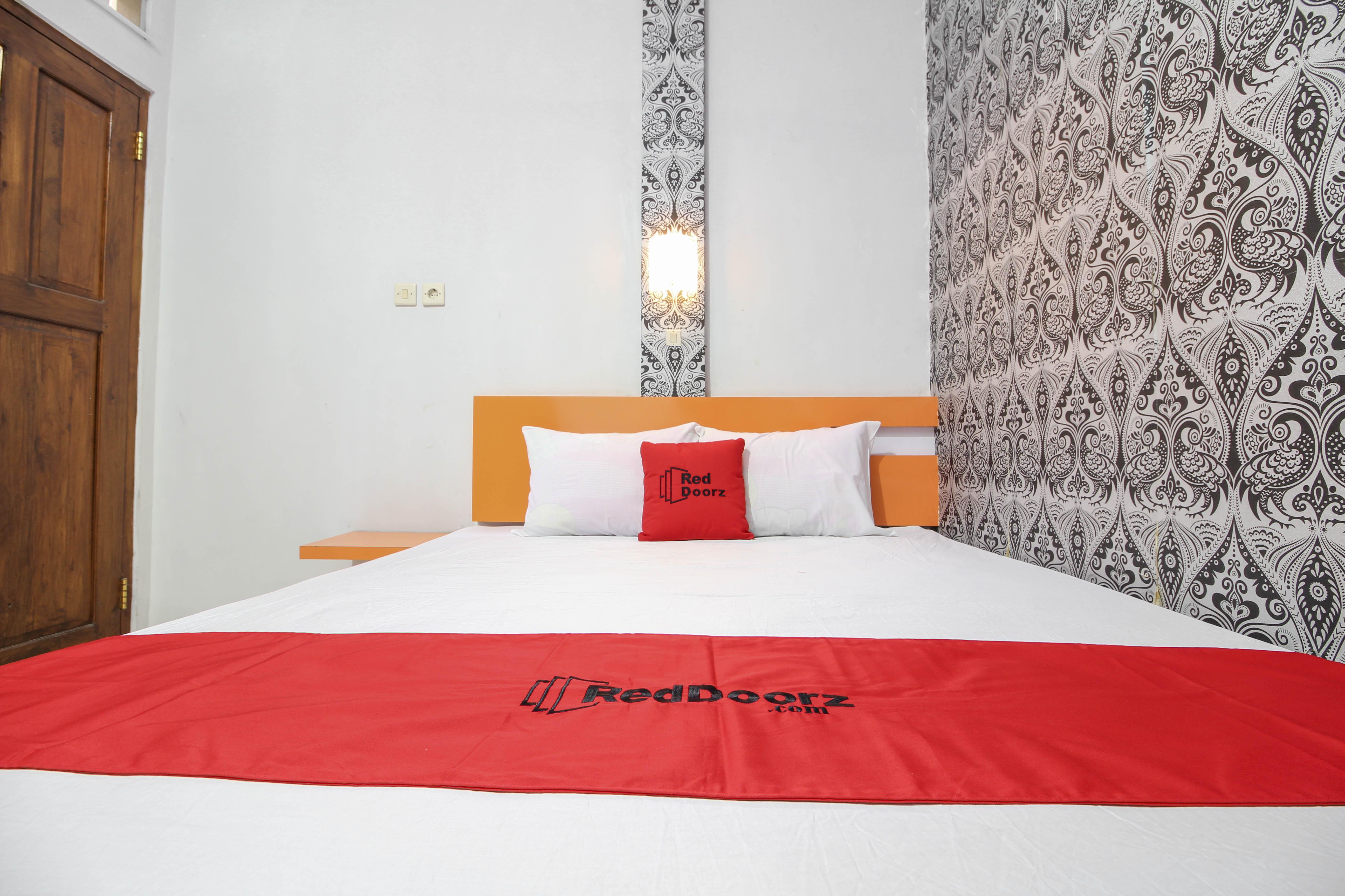 Reddoorz Near Hartono Mall Kejayan Екстер'єр фото