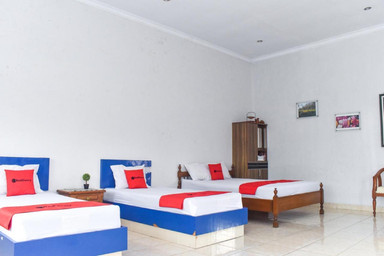 Reddoorz Near Hartono Mall Kejayan Екстер'єр фото