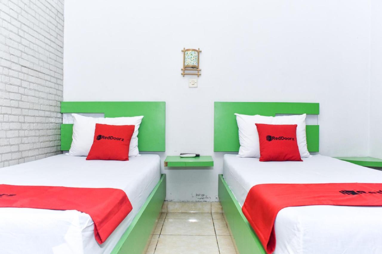 Reddoorz Near Hartono Mall Kejayan Екстер'єр фото